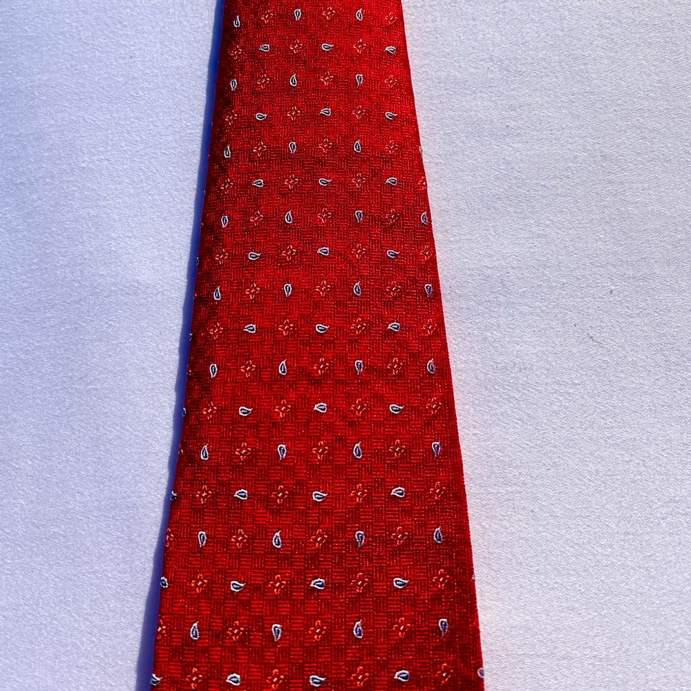 Men’s pristine Brooks Brothers tie. Makers and merchants.